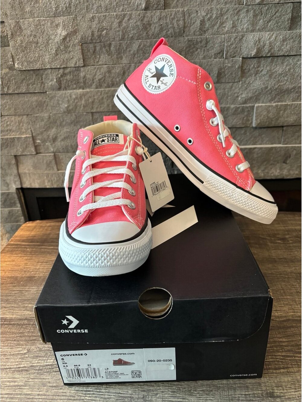 Converse All Star Chuck Taylor Mid Top Kids Shoes Pink